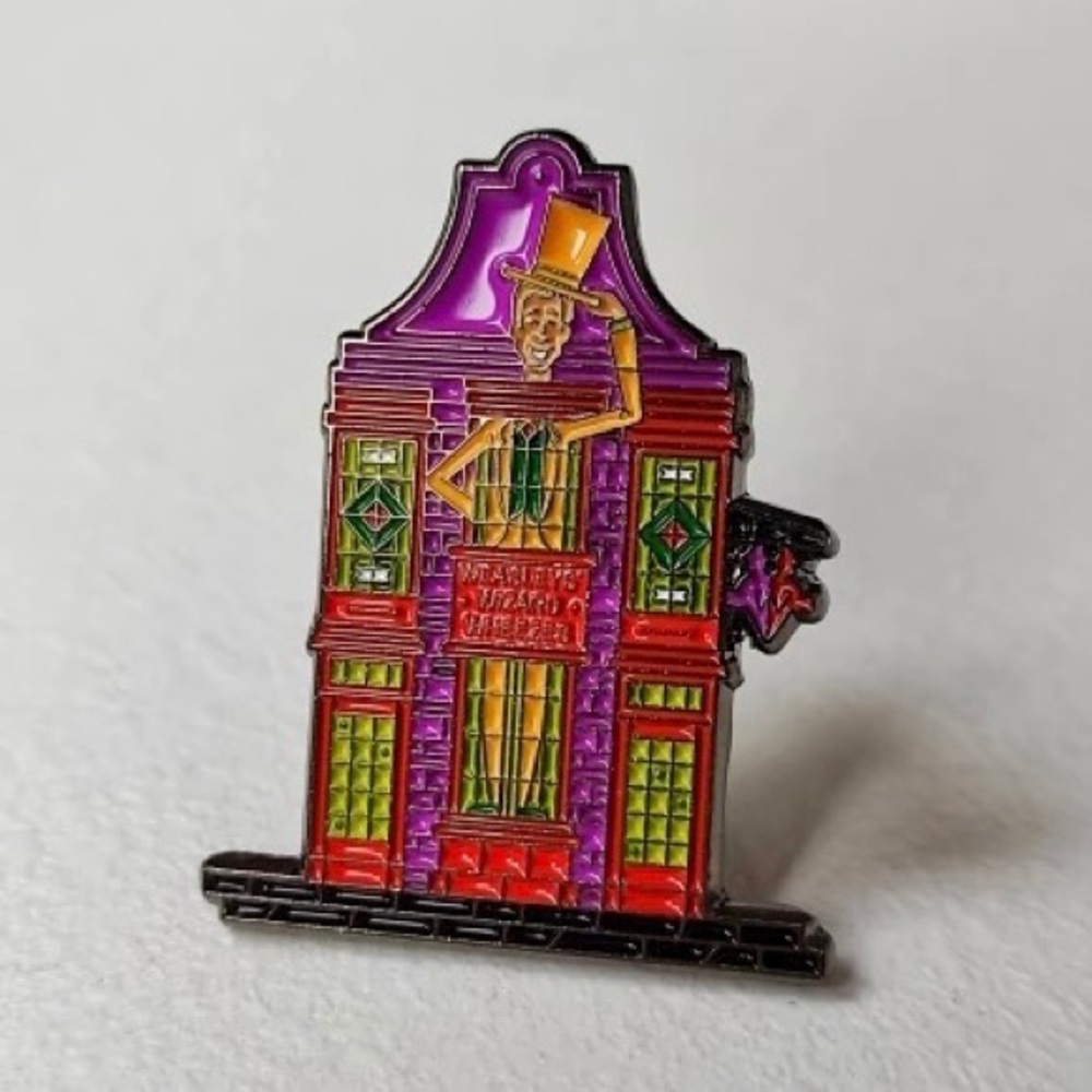Harry Potter Weasleys Wizards Wheezes Enamel Pin - Picture 3 of 4